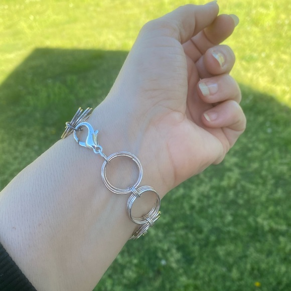 2 for $20 Multiple ring link fashion bracelet Silver tone - Picture 3 of 8